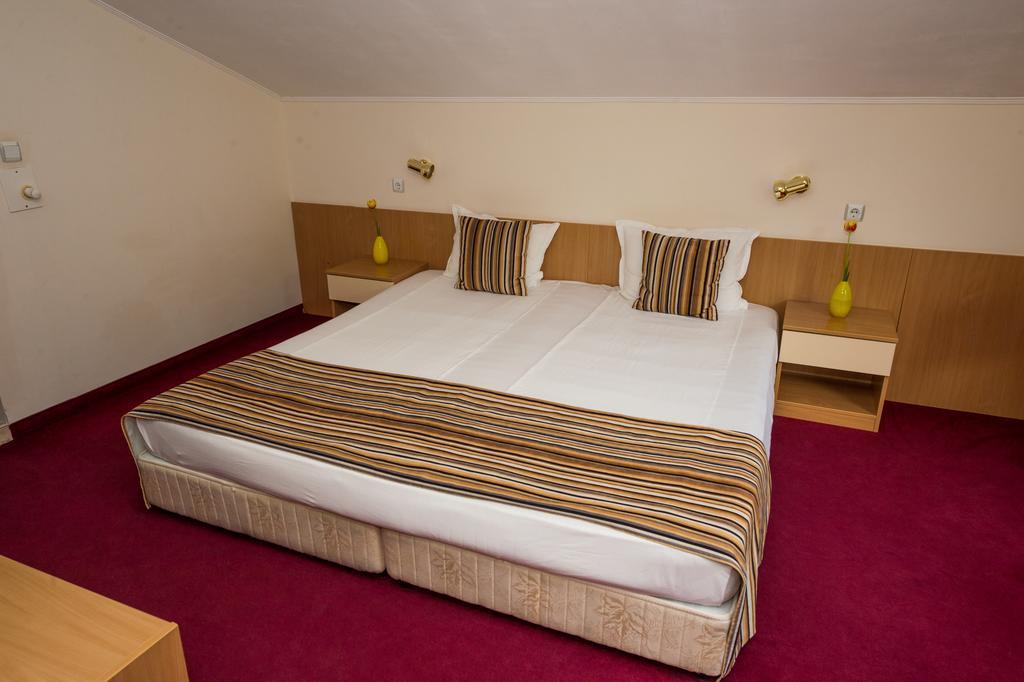 Diva Hotel & Thermal Pool Chiflik Quarto foto